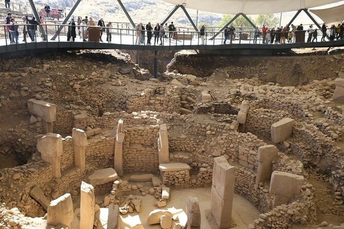 1 Night and 2 Days Private Gobeklitepe Tour from Istanbul - Early pickup, flights, and how the overnight stay shapes your schedule
