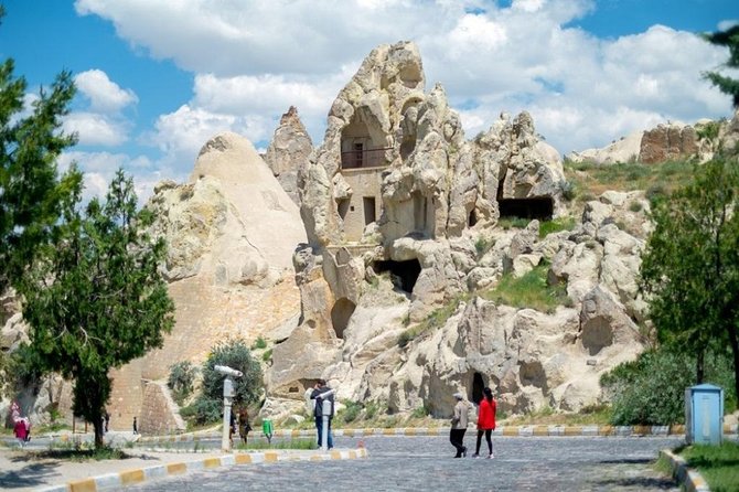 2-Day Cappadocia Tour from Istanbul - Optional Balloon Ride - Göreme Open-Air Museum and Uchisar Castle, finishing with views
