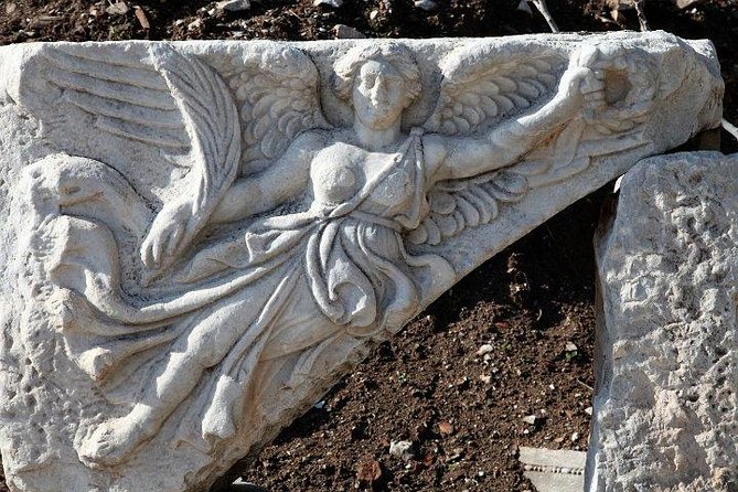 2 Day Ephesus and Pamukkale Tour From Istanbul - Şirince Village: A Breather Between World-Class Ruins