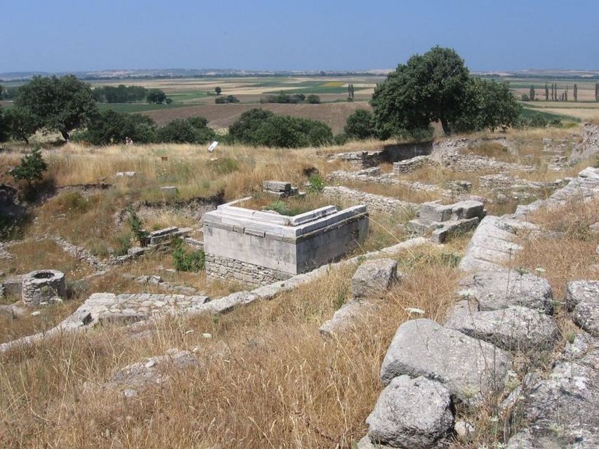 2 Day Gallipoli and Troy Tour From Istanbul - Troy day: walking the layers from City Walls to the Senate Building
