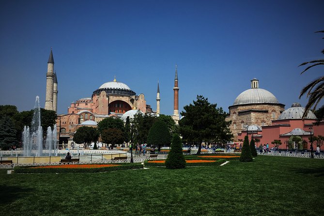 2-Day Private Istanbul: Old City + Food Tour (Tickets+Tastings) - Grand Bazaar without turning it into shopping fatigue