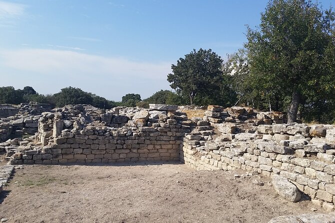 2-Days Gallipoli Troy Pergamon Acropolis Tour From Istanbul to Kusadasi - Gallipoli from Istanbul: a tight start that pays off