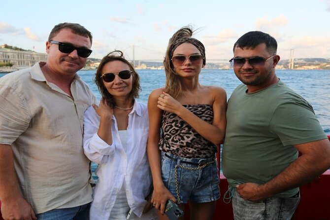 2 Hours Bosphorus Cruise Boat Tour in Istanbul - European side sights: Dolmabahçe, Çırağan, Ortaköy, and the Bosphorus Bridge