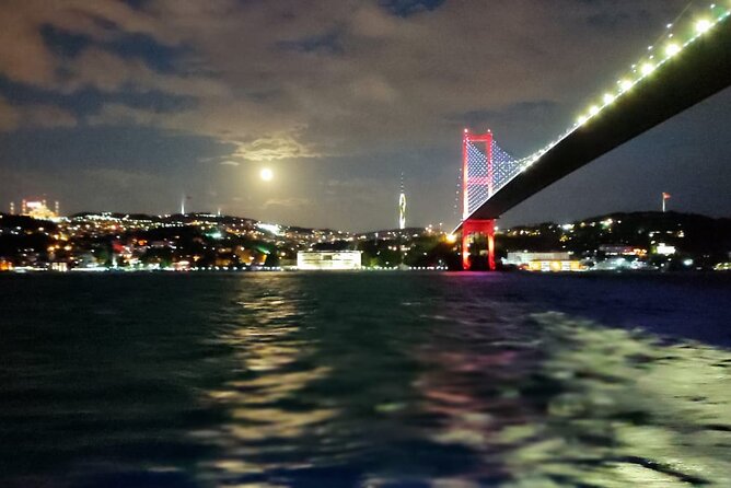 3 Hour Ottoman Dinner Cruise in Istanbul - Dolmabahce Palace and the Bosphorus Edge of Istanbul