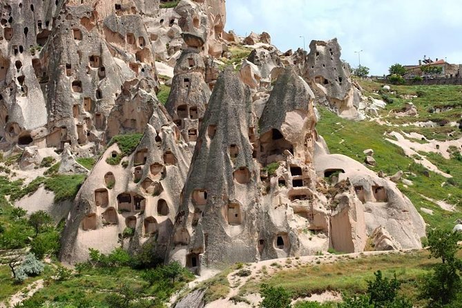 5 Days Cappadocia Ephesus Pamukkale Tour from Istanbul by Plane - Communication and guides: what makes this operator feel smoother