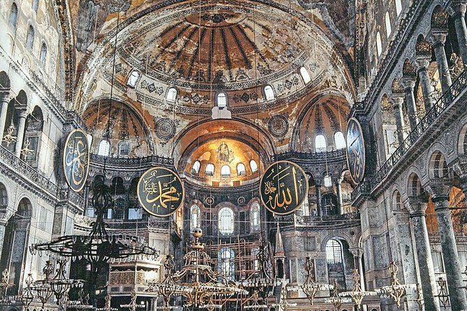 8 days by flights Istanbul Cappadocia Konya Ephesus Max 10 pax - Fly to Cappadocia, then go underground