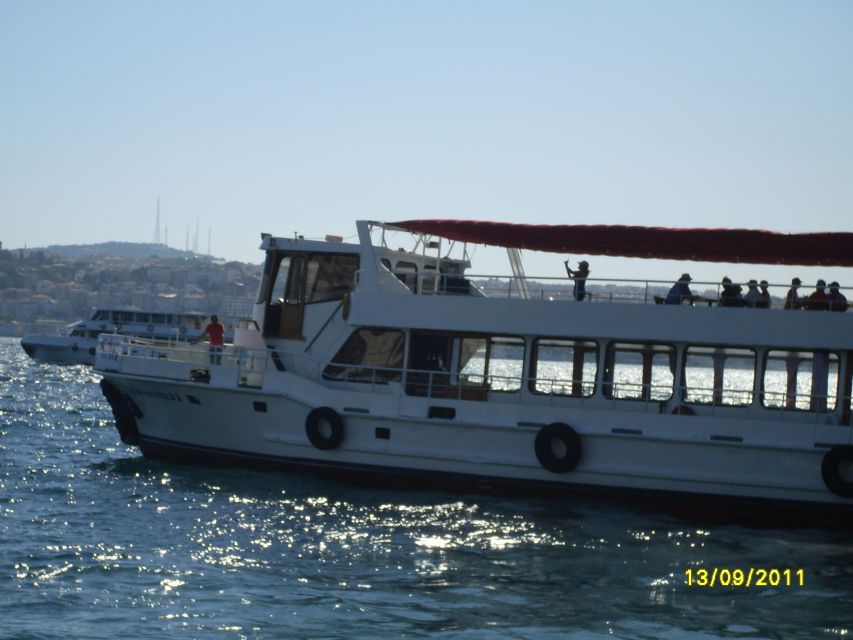 Afternoon Cruise on the Bosphorus and Golden Horn - The Landmark Run: Dolmabahçe, Beylerbeyi, Çırağan, Rumeli Fortress