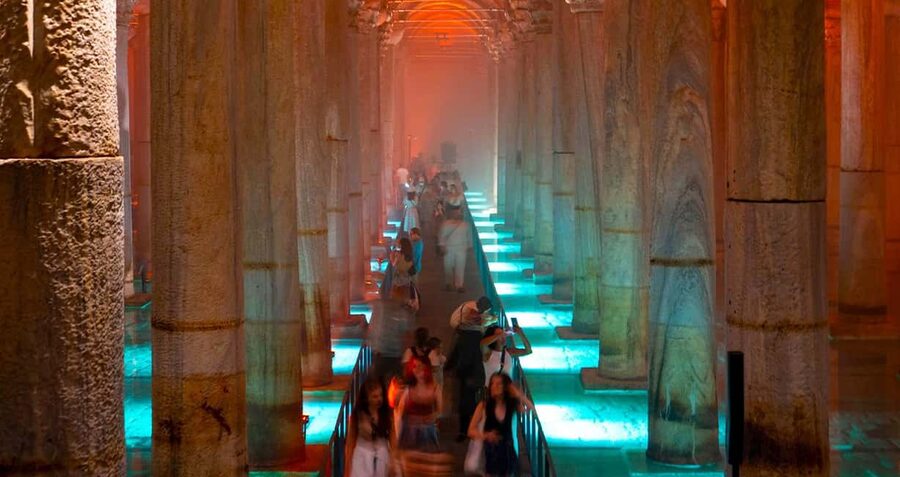 Basilica Cistern, Hagia Sophia, Blue Mosque Tickets & Audios - Blue Mosque: free interior entry, prayer-time windows, and what to watch for