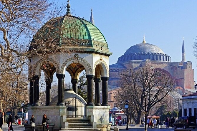 Best Istanbul tour with private guide by skipping ticket line - Blue Mosque and Hippodrome: lining up the Ottoman view
