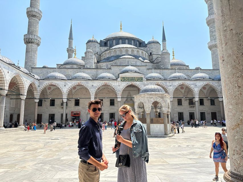 Blue Mosque, Basilica Cistern, Grand Bazaar Guided Tour - Grand Bazaar shopping window, and the Sunday closure reality