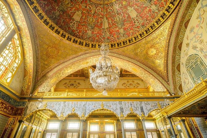 Blue Mosque, Hagia Sophia, Topkapı Palace & Grand Bazaar Tour - Hagia Irene Museum: a smaller stop with big Byzantine credentials