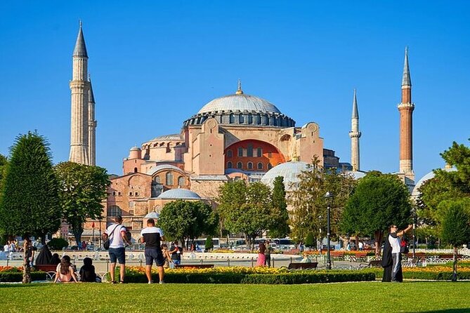 Blue Mosque, Hagia Sophia, Topkapı Palace &Grand Bazaar Tour - Start at the Hippodrome: Sultanahmet Square’s long public life
