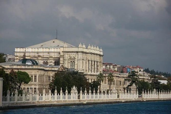 Bosphorus Cruise - Live entertainment on board: folk dance, belly dancer, and singers
