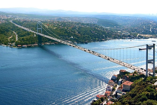 Bosphorus Cruise and Asian Side with Lunch from Istanbul - Bosphorus Bridge and Camlica Hill: your photo window with a calm lunch payoff