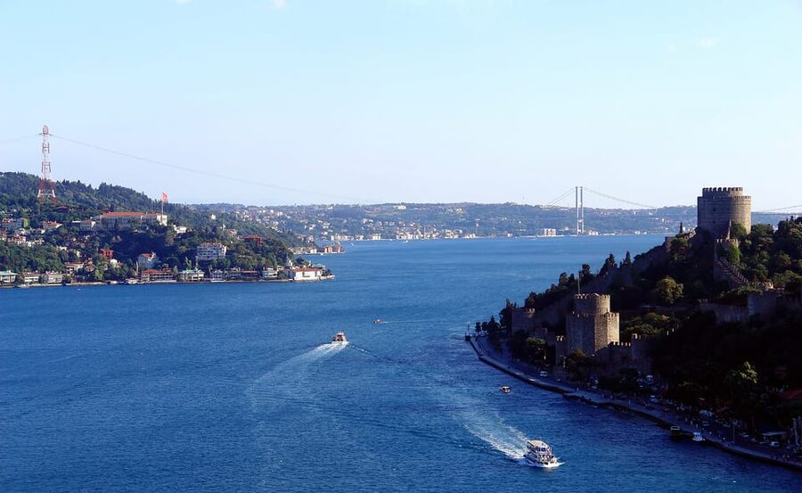 Bosphorus Cruise and Two Continents Tour with Expert Guide - Two continents, one trip: Bosphorus cruise plus the bridge