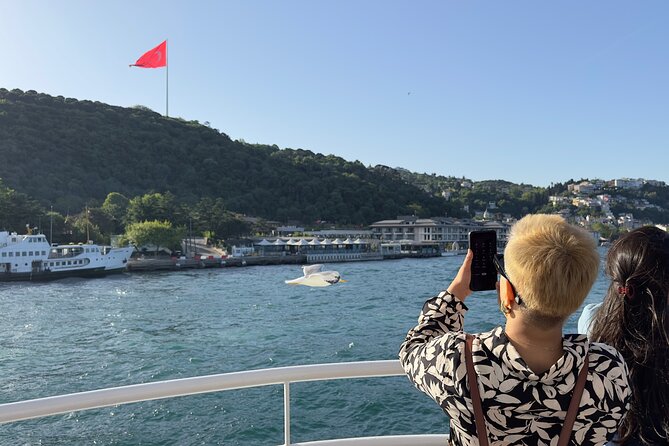 Bosphorus Daytime or Sunset Sightseeing Cruise & Audio Guide - Beylerbeyi Palace on the Asian side: a regal stop with dignitary energy