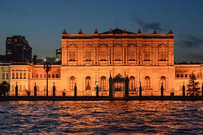 Bosphorus Dinner Cruise & Entertaintment & Private Table & Wi-Fi - Why a Bosphorus dinner cruise hits different at night