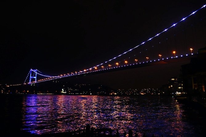 Bosphorus Dinner Cruise & Turkish Night Show (All Inclusive) - The dinner experience: Turkish comfort, not a gourmet tasting menu