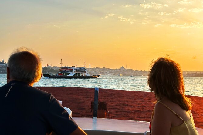 Bosphorus & Golden Horn: Sunset Yacht Cruise with Expert Guide - Meeting Points That Matter: Dentur Üsküdar to Karaköy