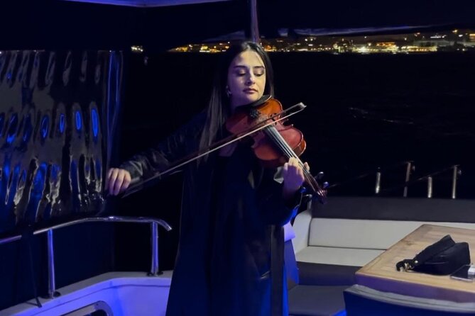 Bosphorus Night Cruise on Luxury Yacht - A 2-hour route that hits the Istanbul highlights without feeling rushed