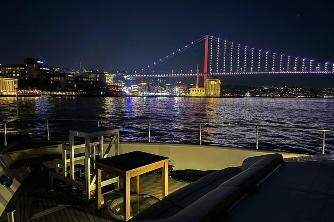 Bosphorus Night Cruise on the Luxury Yacht - From Ömer Avni in Beyoğlu to the Finish: Logistics Without the Headache