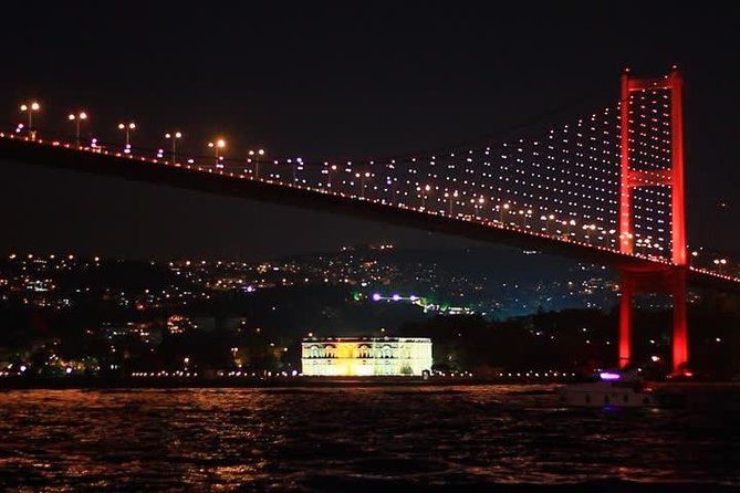 Bosphorus Night Cruise with Dinner, Shows and Party - Group Size, Flow, and Comfort on a 2.5-Hour Night