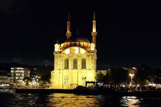Bosphorus Night Cruise with Luxury Yacht - Key highlights
