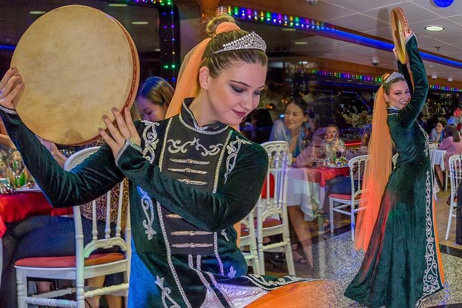 Bosphorus Sightseeing Cruise with Turkish Live Show and Dinner - Üsküdar and the Asian shore: seeing Istanbul split in two