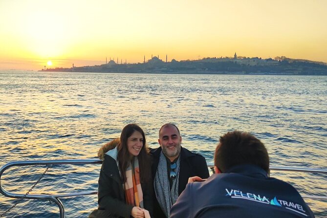 Bosphorus Sunset: An Enchanting Yacht Cruise in Istanbul - A 2.5-hour Bosphorus sunset ride, with Istanbul at cruise speed