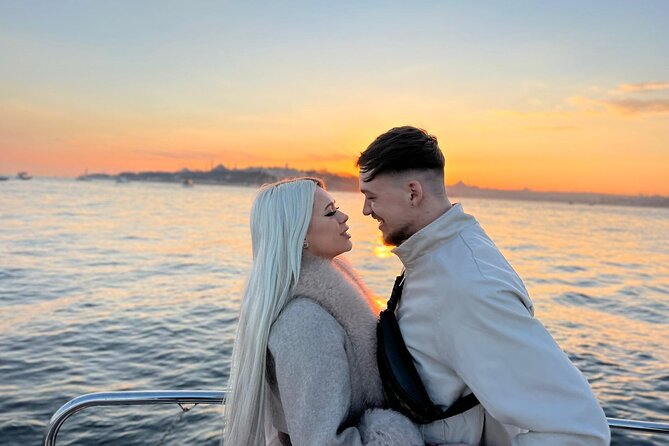 Bosphorus Sunset Cruise with Live Guide on Luxury Yacht - Two Continents by Bridge and Fortress: Rumeli and Anadolu Views