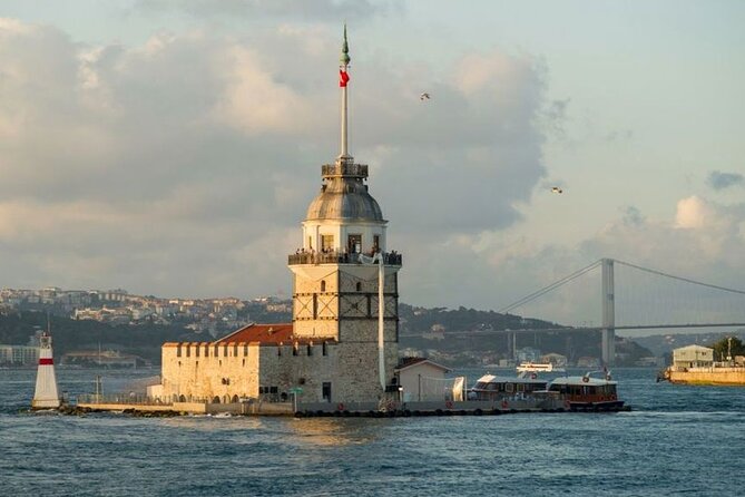 Bosphorus Sunset Guided Cruise Tour - What the guide and onboard touches add (and where feedback differs)