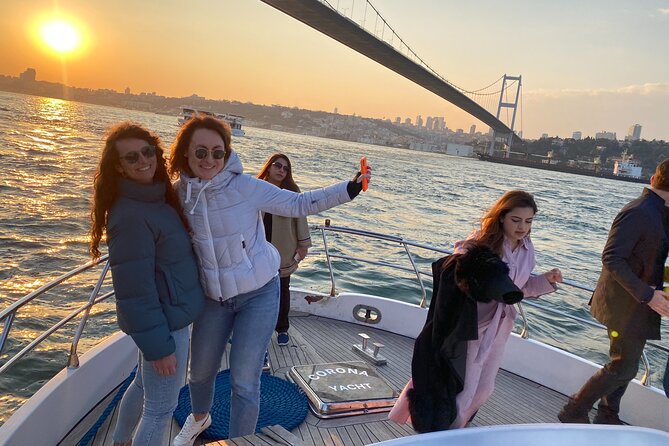 Bosphorus Sunset Yacht Cruise with Snacks and Live Guide - Rumeli Hisarı and the narrowest point of the Bosphorus