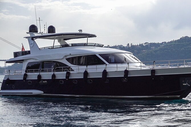 Bosphorus Yacht Cruise Experience: Visit the Asian Side - Getting the Best Views: Seating, Cameras, and Timing Your Photos