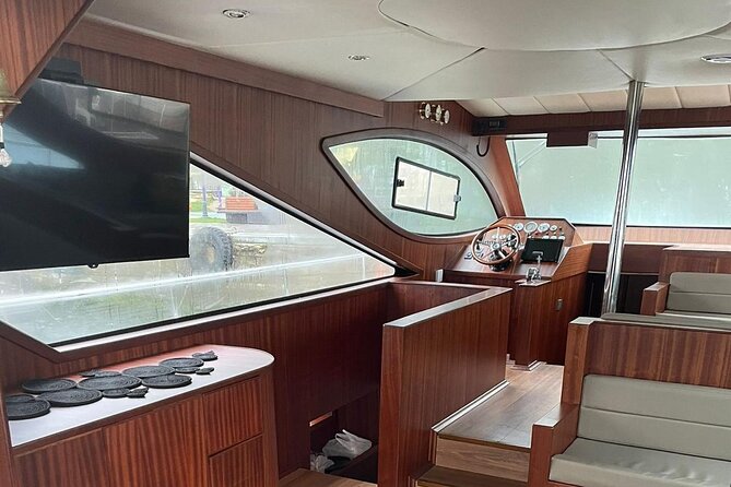 Budget Evening Cruise: Dinner, Live Shows & Party - Key things I’d watch for before you go