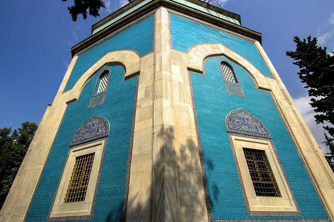 Bursa Uludağ Mountain Tour From Istanbul w/Lunch & Hotel Transfer - Bursa Center in Focus: Green Mosque, Ulu Camii, and a plan you can follow
