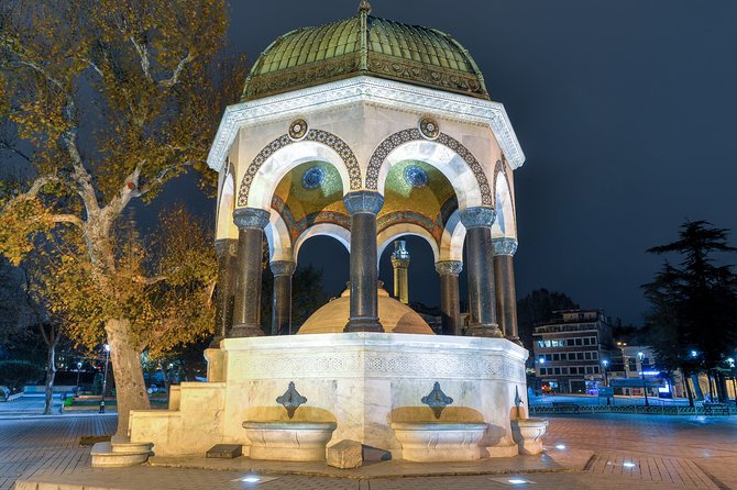 By Night: Hagia Sophia and Blue Mosque - Price and logistics: where the value really comes from