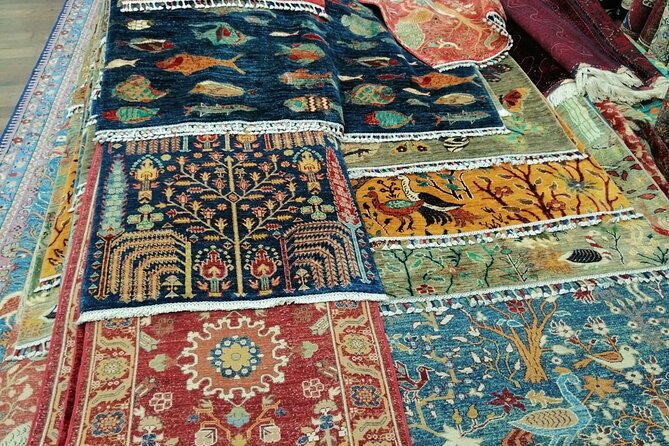Carpets, Rugs and Kilims bazaar, Grand Bazaar and Egyptian Bazaar - Why This Rug and Bazaar Route Works (3 Hours 20 Minutes)