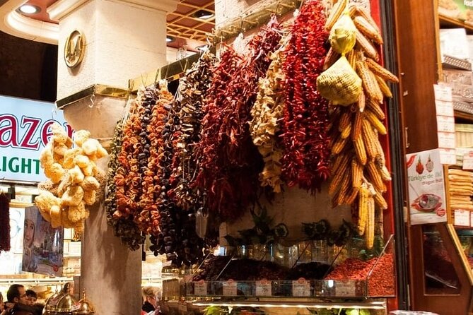 Carpets, Rugs and Kilims bazaar, Grand Bazaar and Egyptian Bazaar - Vezirhan Caravanserai: Handwoven Carpets and Kilims With Context