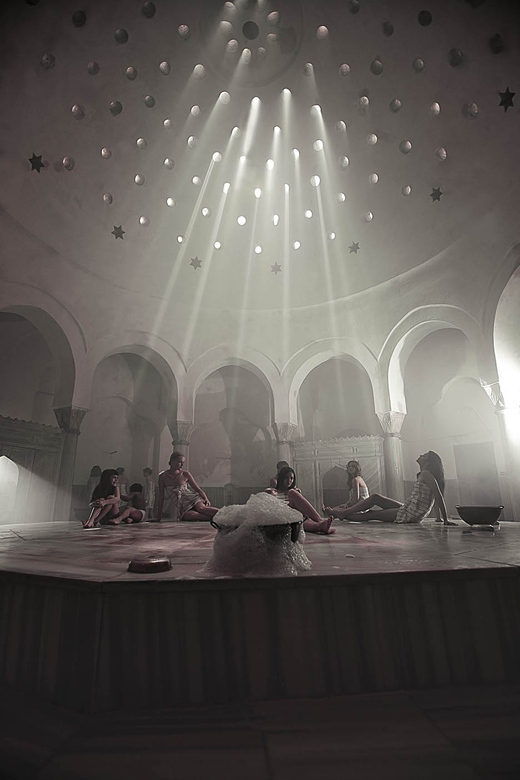 Çemberli Taş Traditional Turkish Bath - Getting Started: First-Floor Dressing, Sandals, and the Peştemal
