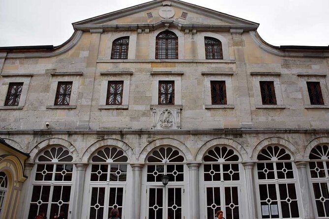 Chora Mosque and Balat Walking Tour with Sunset Cruise - Balat walking section: Jewish and Orthodox landmarks in tight walking distance