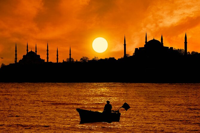 Circle Istanbul (Extraordinary Istanbul) - Balat: Walking Through Jewish District Architecture