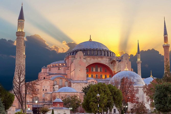 Classic Istanbul Tour Blue Mosque, Hippodrome, Hagia Sophia and Topkapi Palace - The value of a guided highlights run in Istanbul