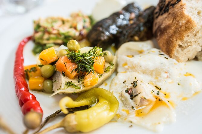 Culinary Backstreets of the Bazaar Quarter - Guides and group size: why max 7 changes everything
