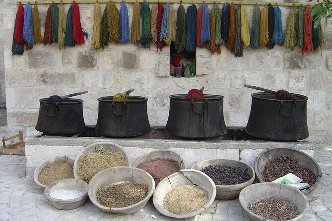 Daily Istanbul Highlights - Private Guided Tour with Nuri Erbay - Grand Bazaar: The Shopping Stop That Needs a Calendar Check