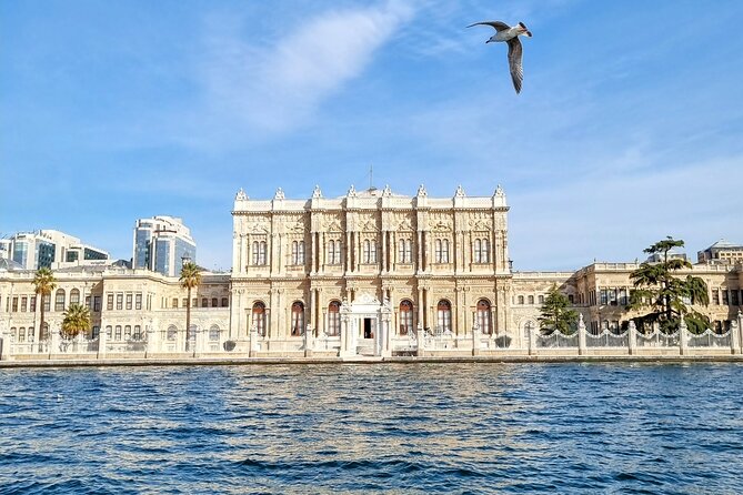 Dolmabahçe Palace and Sunset Tour on Luxury Yacht - Bridges, palaces, and the “Istanbul skyline” moment