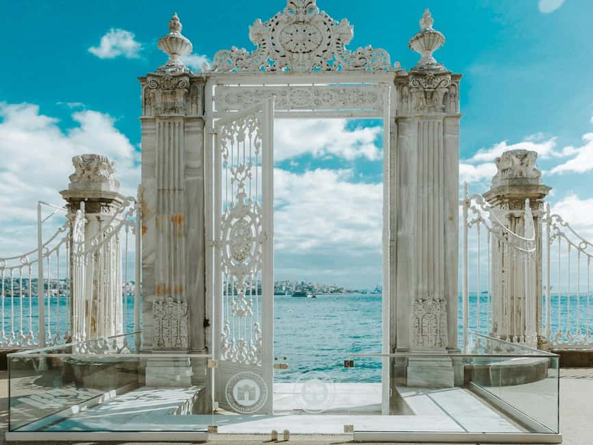 Dolmabahce Palace Ticket & Bosphorus Boat Tour Experience - The Harem section, why it feels different