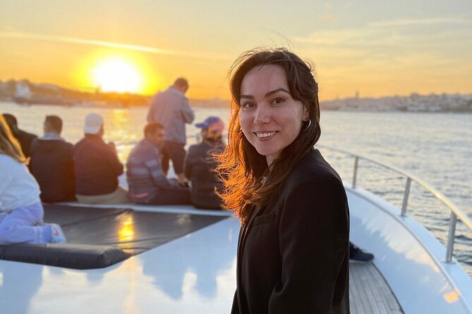 Dolmabahçe Palace Tour with Guide and Luxury Yacht Sunset Cruises - The Yacht Portion: Where You See the Icons Without the Crowds
