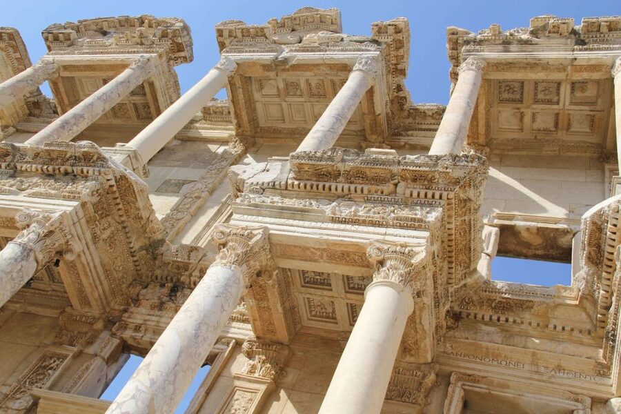 Ephesus and Virgin Mary Day Trip by Plane from Istanbul - Selçuk Interlude: Isabey Mosque and the Local Rhythm of Town