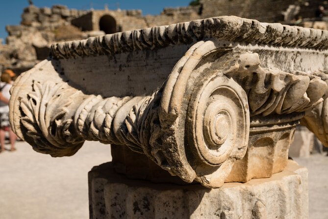Ephesus Day Trip from Istanbul by plane - Bibliotheque de Celsus and the fast hit of key Ephesus icons