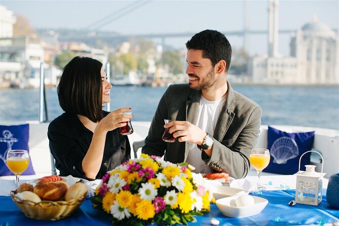 Exclusive Bosphorus Cruise - Luxury Yacht Experience in Istanbul - Why this Bosphorus cruise feels different from bus tours